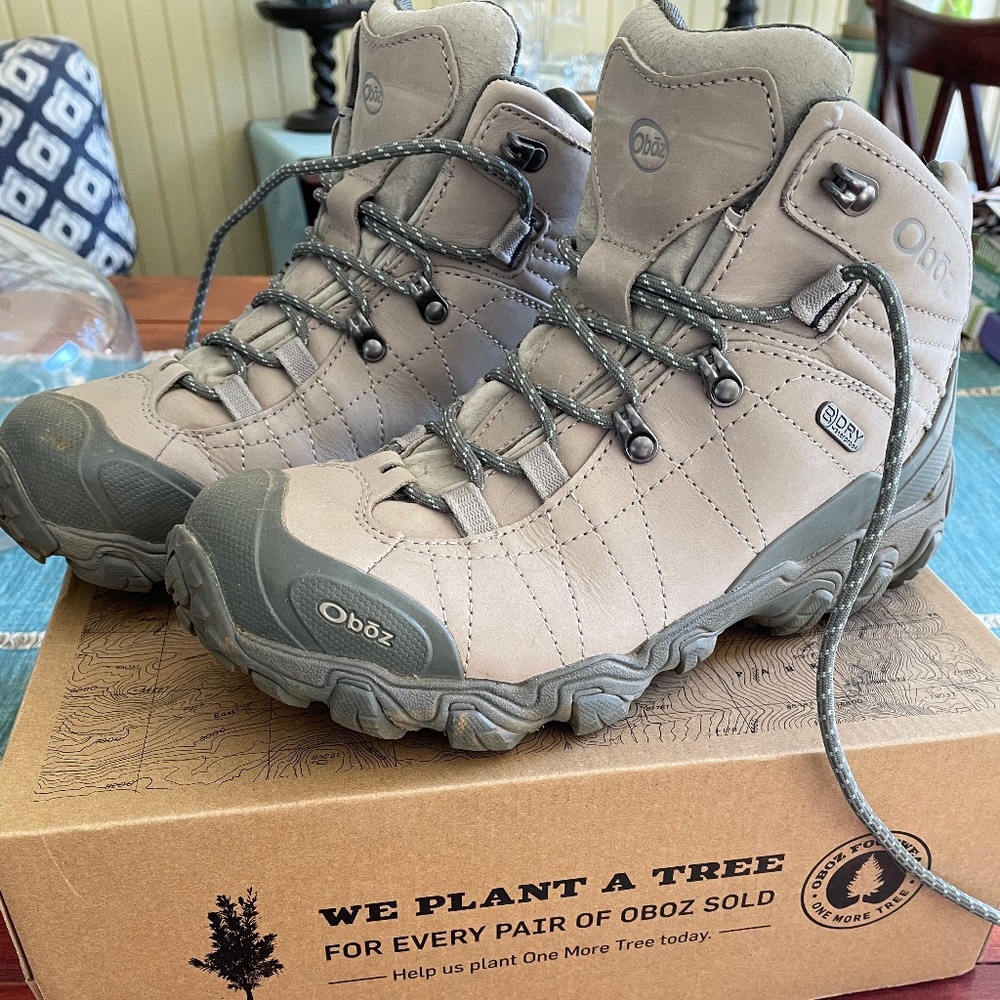 Women’s OBOZ Waterproof Hiking Boots 10 Wide